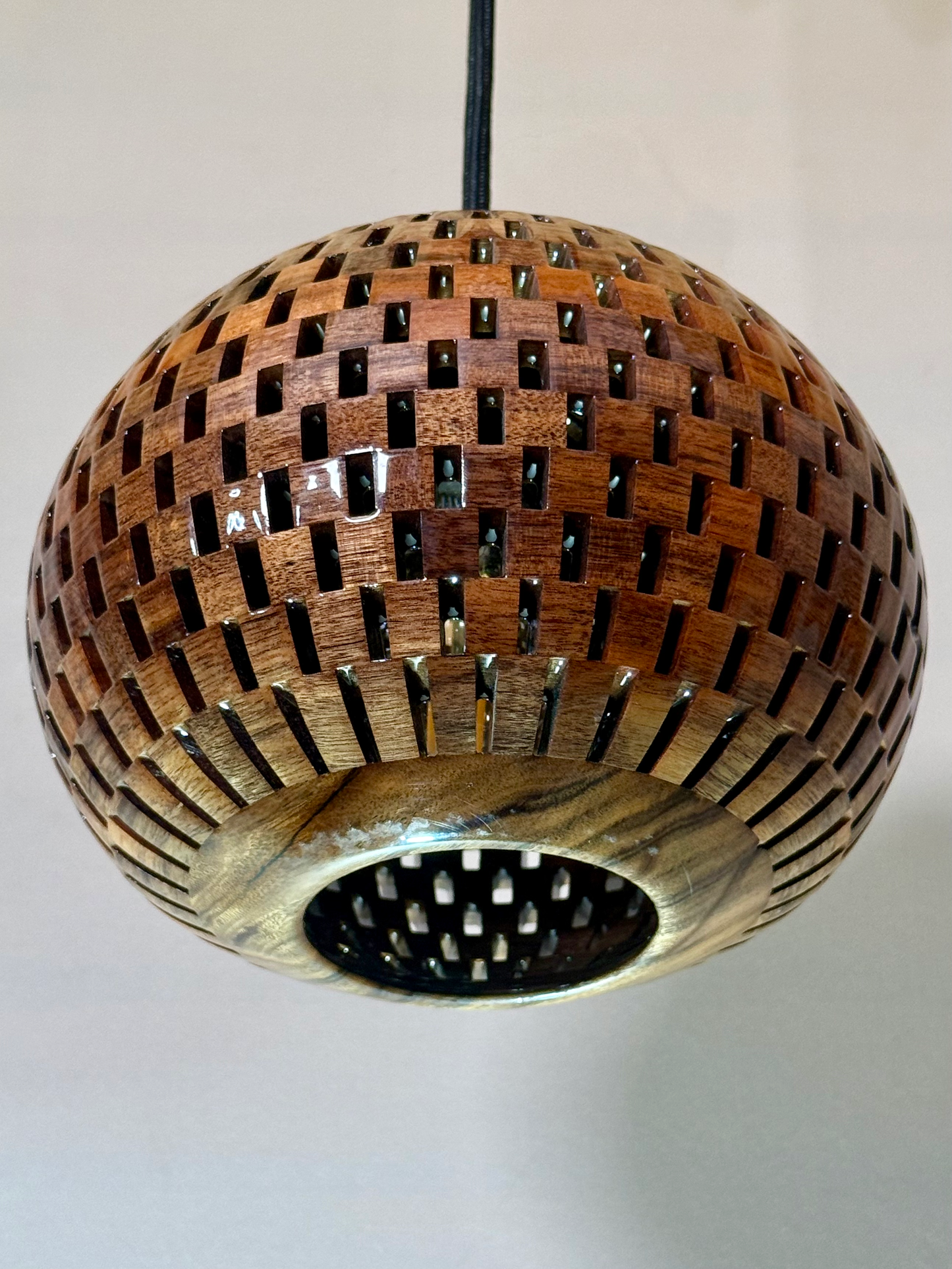 8" Globe Pendant - Pategonian Rosewood