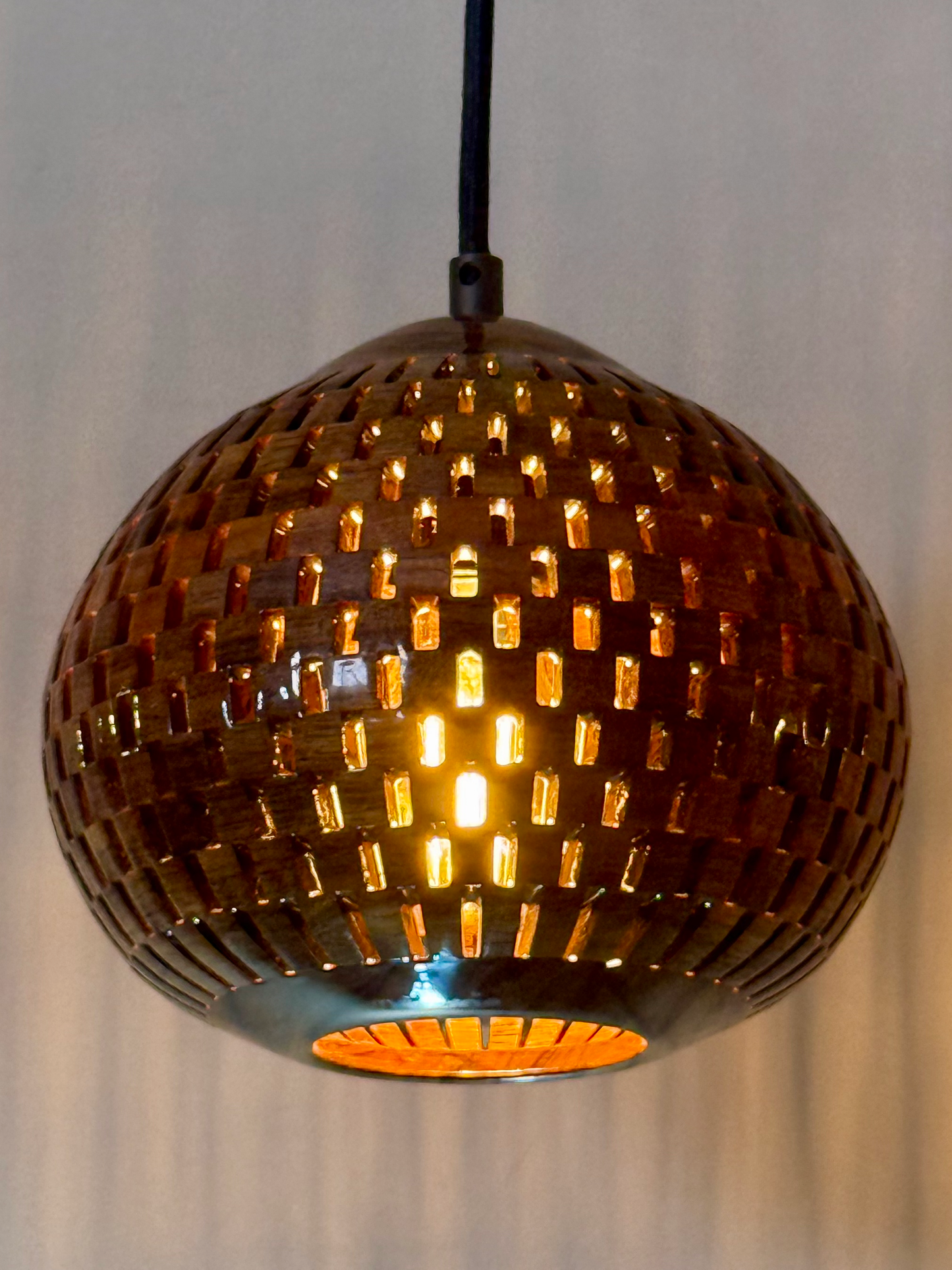 8" Globe Pendant - Pategonian Rosewood